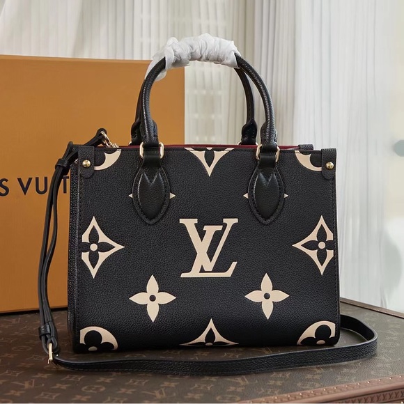 Louis Vuitton. Handbags - 🏖️ Louis Vuitton Women ONTHEGO PM M45659 Bag